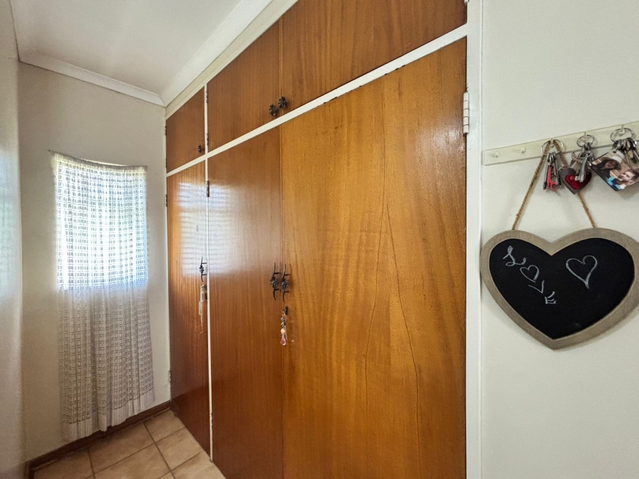 4 Bedroom Property for Sale in Flamwood North West